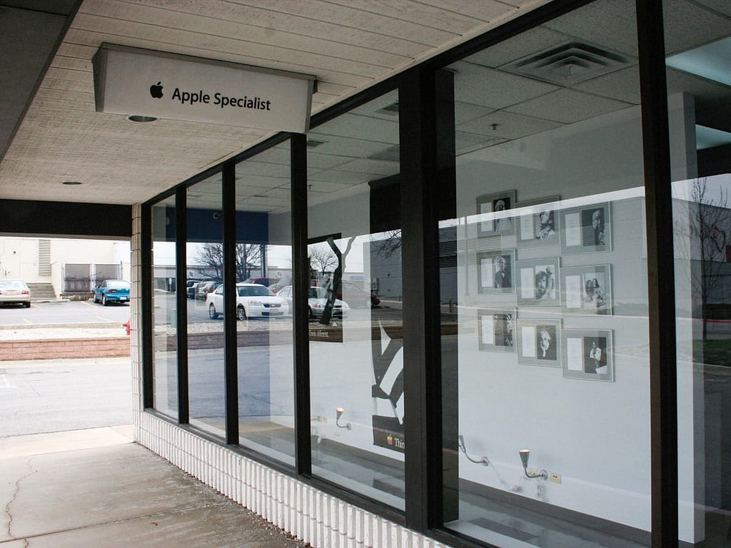 MacSpecialist _ Apple Specialist _ Villa Park IL _ Service Entrance