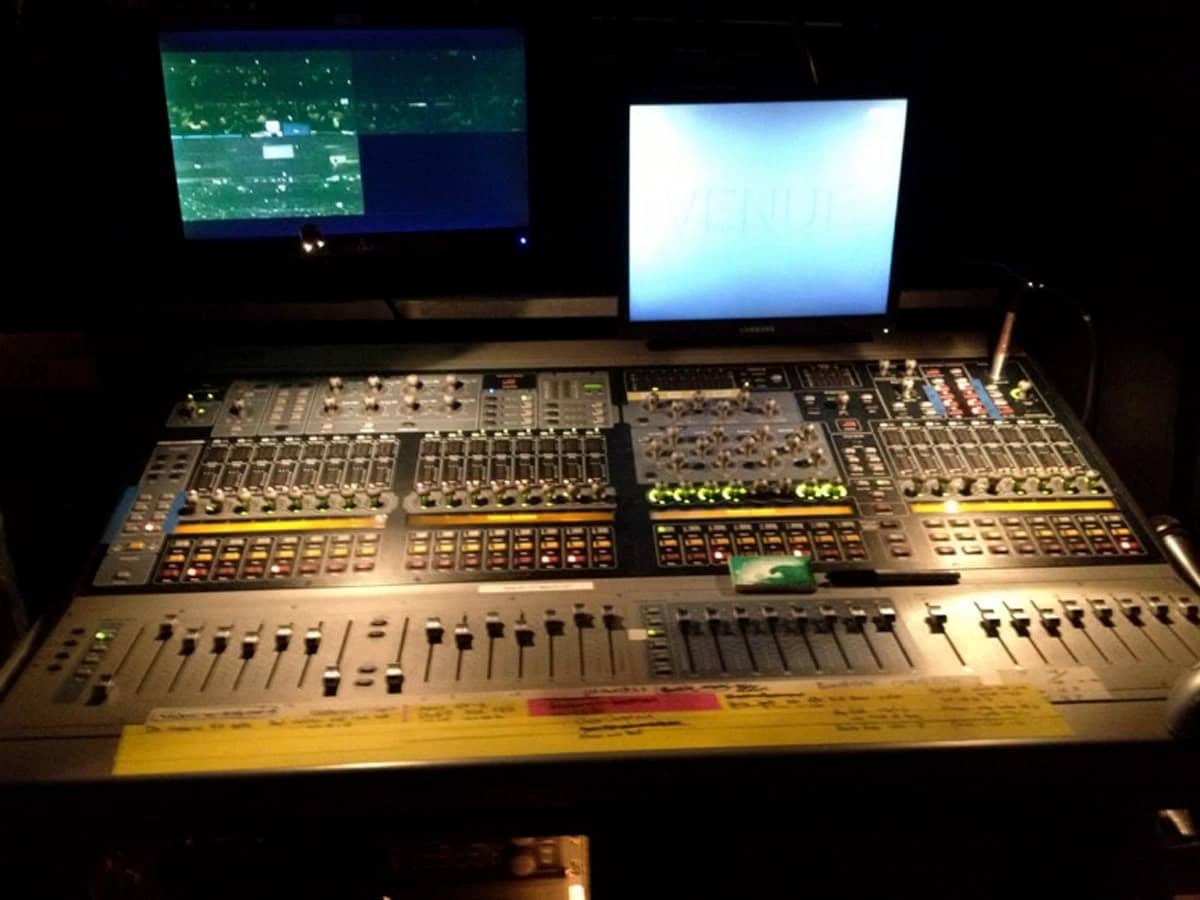 MIX Touring - Bon Jovi in Nashville